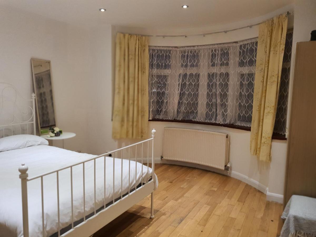 Art Double Bed Room Эджвар Экстерьер фото